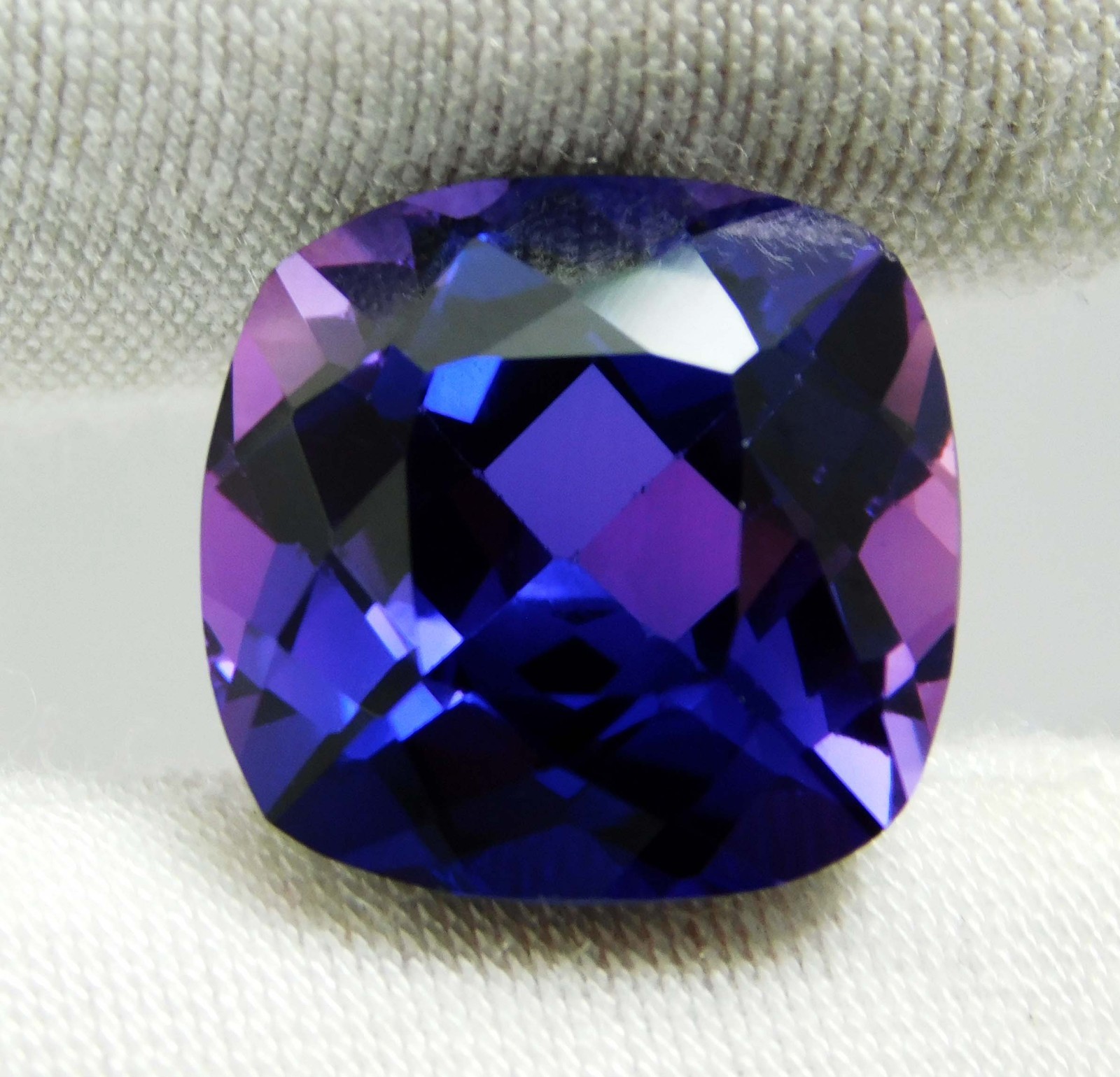 Natural Purple Blue Tanzanite 8.85 Ct AAA Cushion Cut Certified Faceted Gems