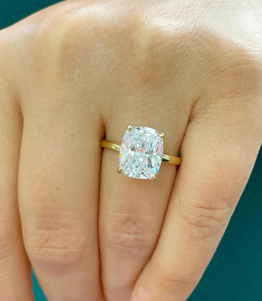 2.50CT Oval-Cut VVS1 Moissanite Solitaire Engagement Ring 14K Yellow Gold Plated