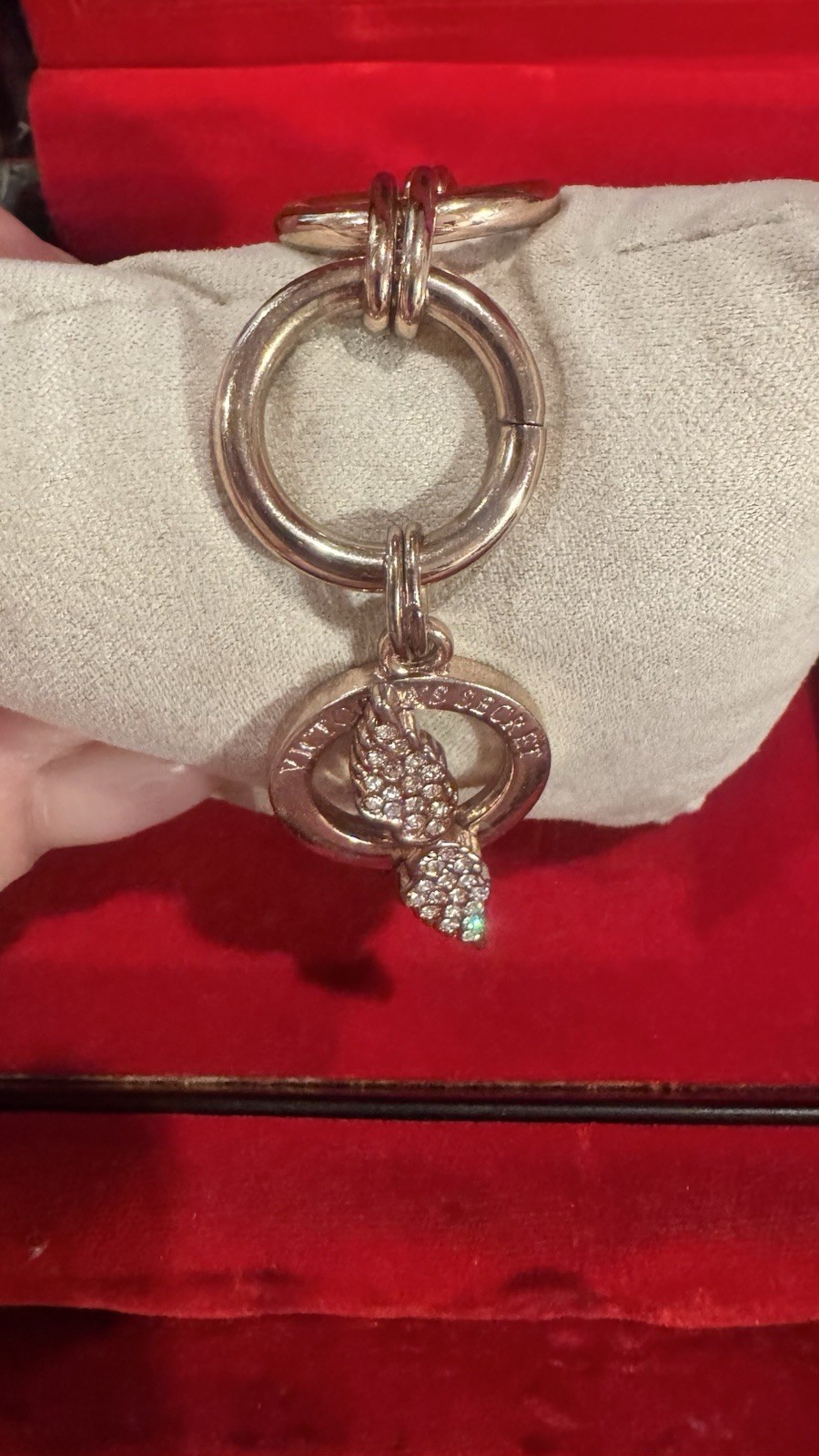 Victorias Secret Rose Gold Tone Round Link Toggle Chain Bracelet Angel