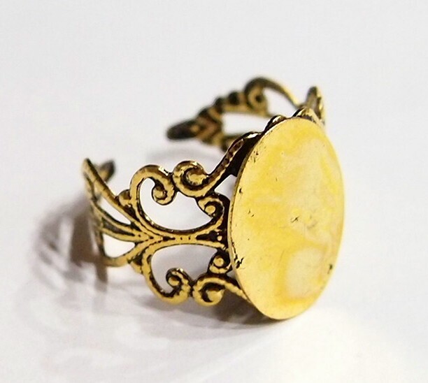 30 of 18x13mm Antique Gold Adjustable Flat Face Victorian Scroll Ring Settings
