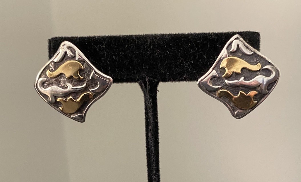 John Hardy Dayak Sterling Silver & 22K Gold Earrings Omega Clip Indonesia