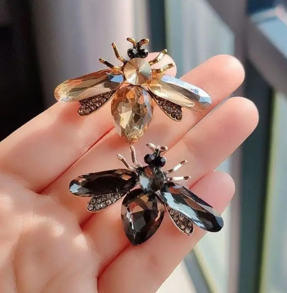 GOLDEN TOPAZ BEE INSECT BUG FIREFLY BROOCH PIN~RHINESTONE CRYSTAL~VINTAGE GARDEN