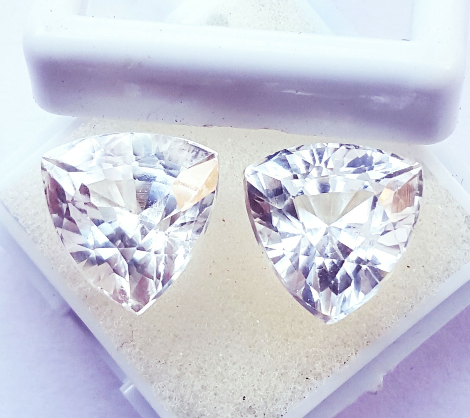 18+ Ct Loose Gemstone Natural White Sapphire Certified Pair With Free Gift