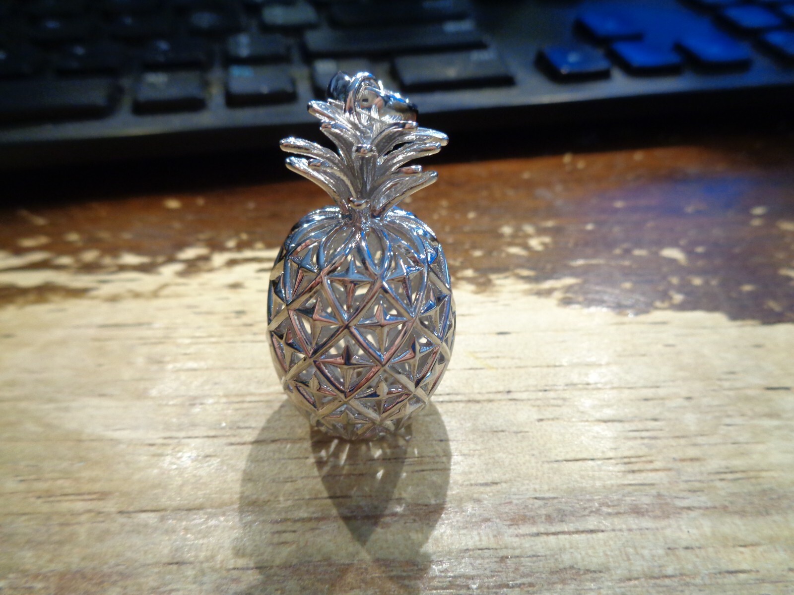 22.5MM HEAVY WG-PLATED 925 SILVER EXTRA-EXTRA LARGE HAWAIIAN PINEAPPLE PENDANT