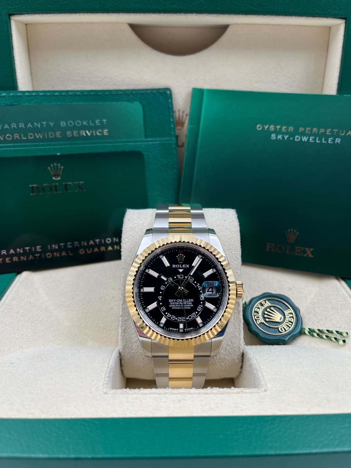 Rolex Sky-Dweller Black Dial Two Tone Oyster Bracelet 336933 Pre-Owned 2023
