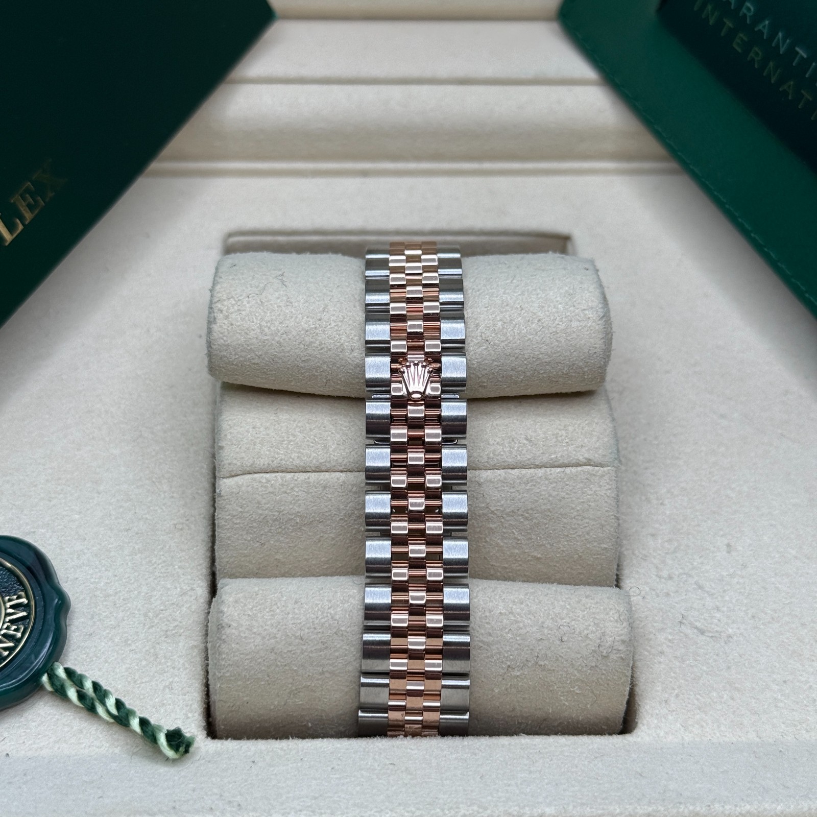Rolex Lady-Datejust NEW 2026 Mother of Pearl Two Tone Rose Diamond Bezel Jubilee