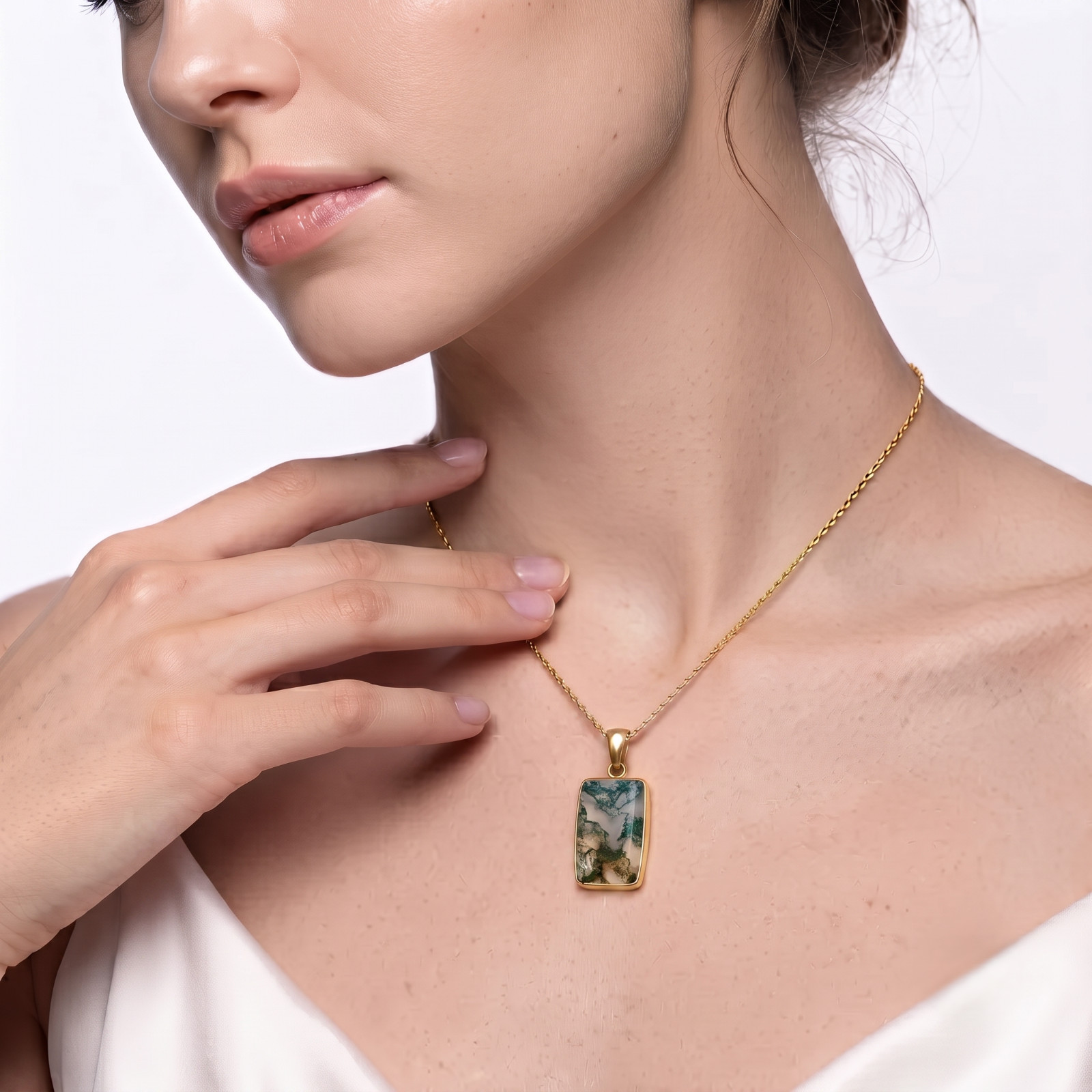 Green Moss Agate Gemstone Pendant Dainty Moss Agate Gold Plated Gift For Women’s