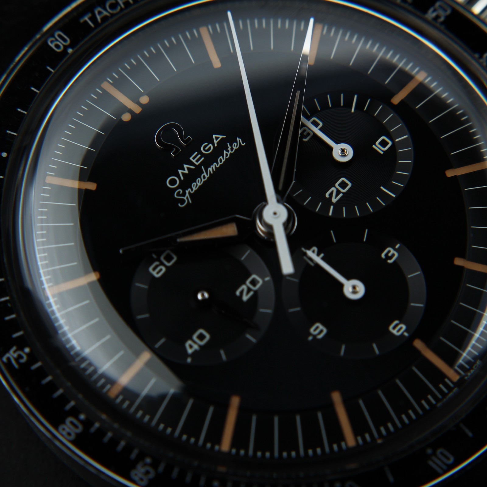 2025 Omega Speedmaster First Omega in Space FOIS 310.32.40.50.06.001 🌙