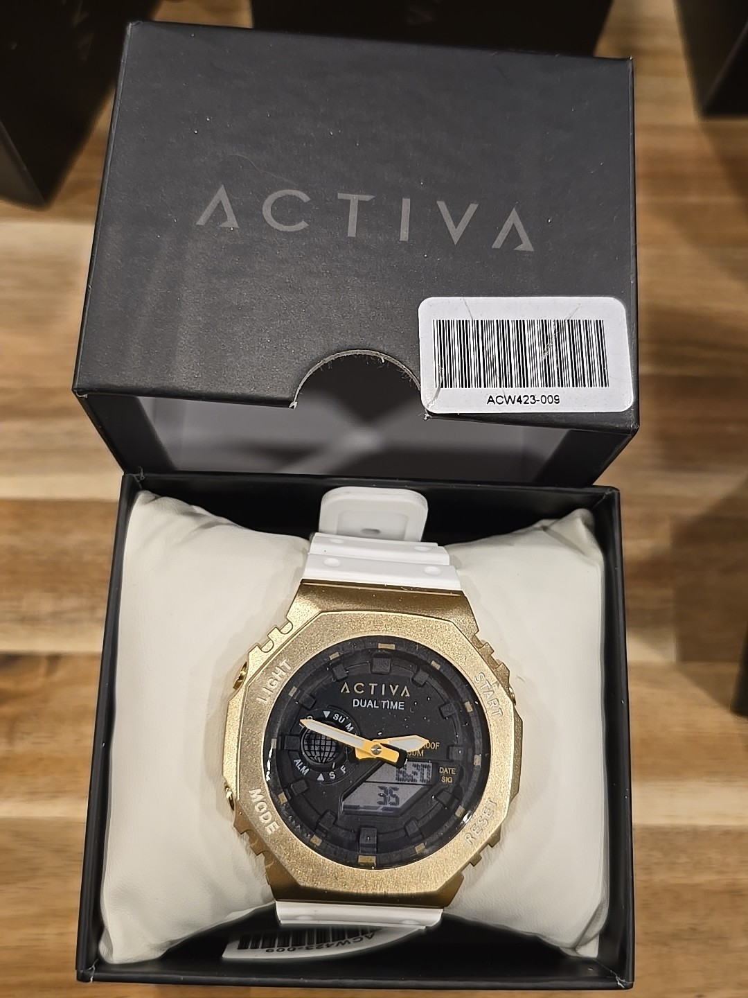 Activa Recon X Invicta Digital Unisex Watch – 45.5mm, White/Gold ACW423-009 New