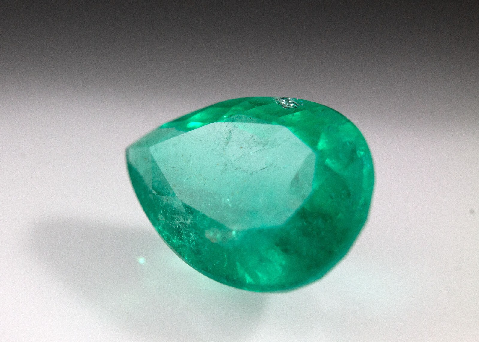 12.5 X 8.3mm 3.18 Carat Pear Fine Natural Colombian Emerald Loose Gemstone