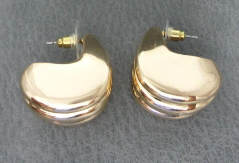 Vtg Chunky Shrimp Earrings Pacman Half Hoops 1980s Pierced Blocky Modernist 1″