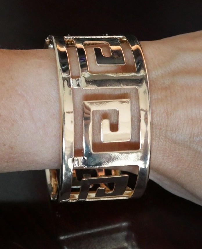 NEW Women’s Fashion Cuff Bracelet Bangle jewelry Greek Key 18K yellow GP