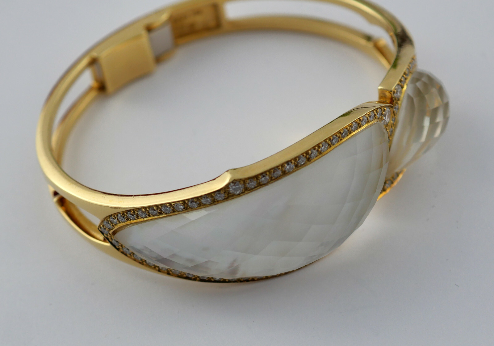 Bracelet Stephen Webster 750 gold crystal mother of pearl brilliant diamonds eye-catching