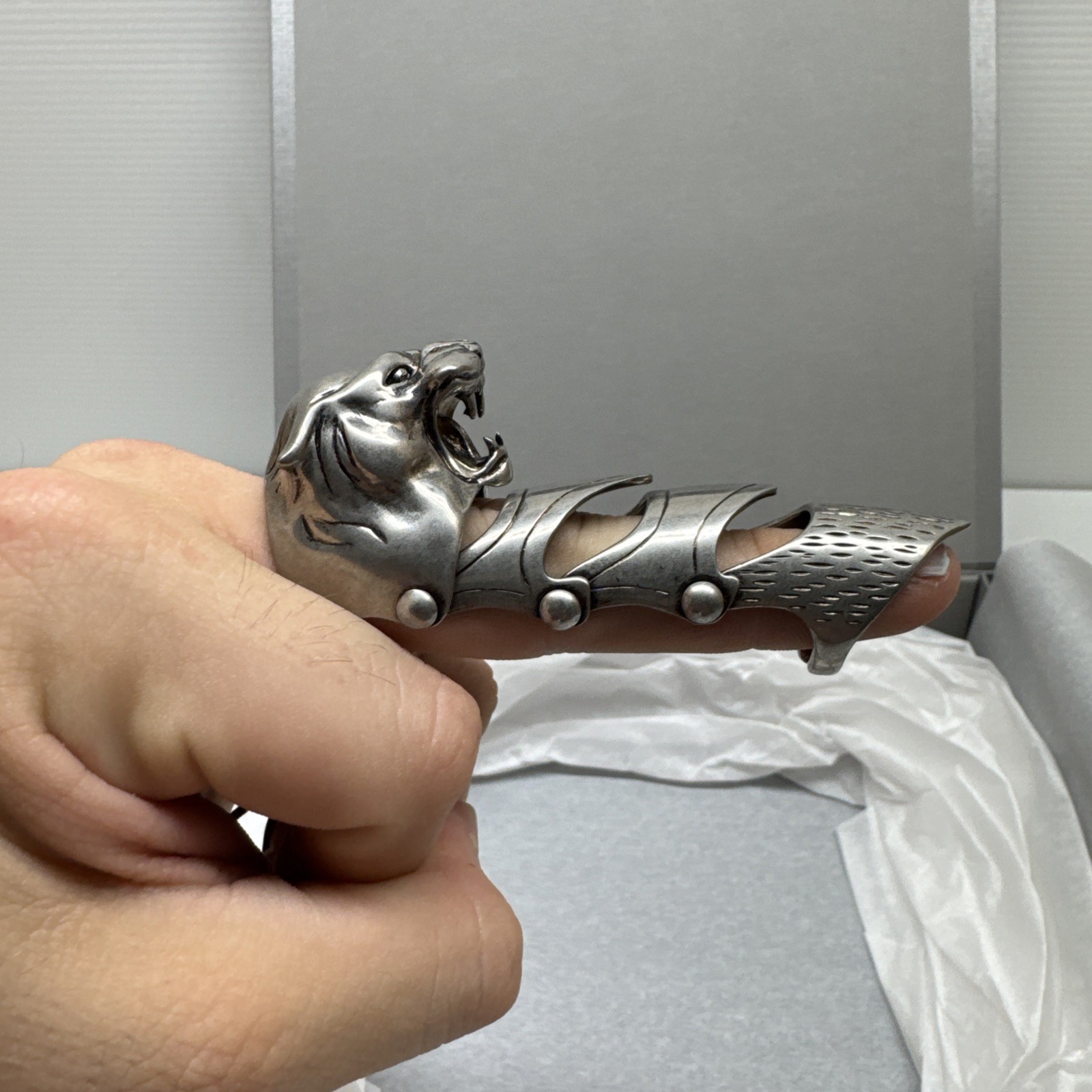 Balenciaga Tiger Armor Ring Anthracite Knight Full Finger Adjustable Size S Rare
