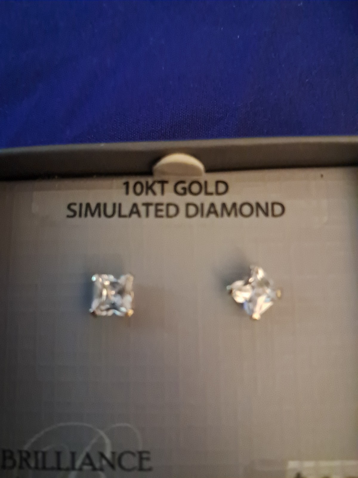 Women’s Earrings 10kt Gold Simulated Diamond Made In Dominican Republic New Box