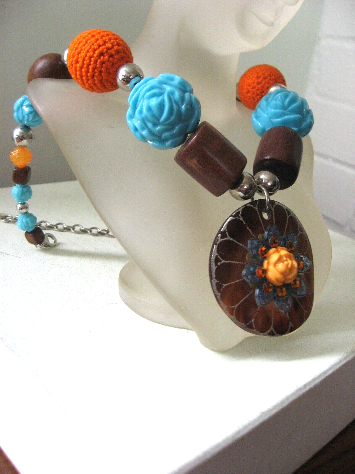 Tarina Tarantino Necklace Carved Rose Wood Crystal Crochet Unworn See Paint Flaw