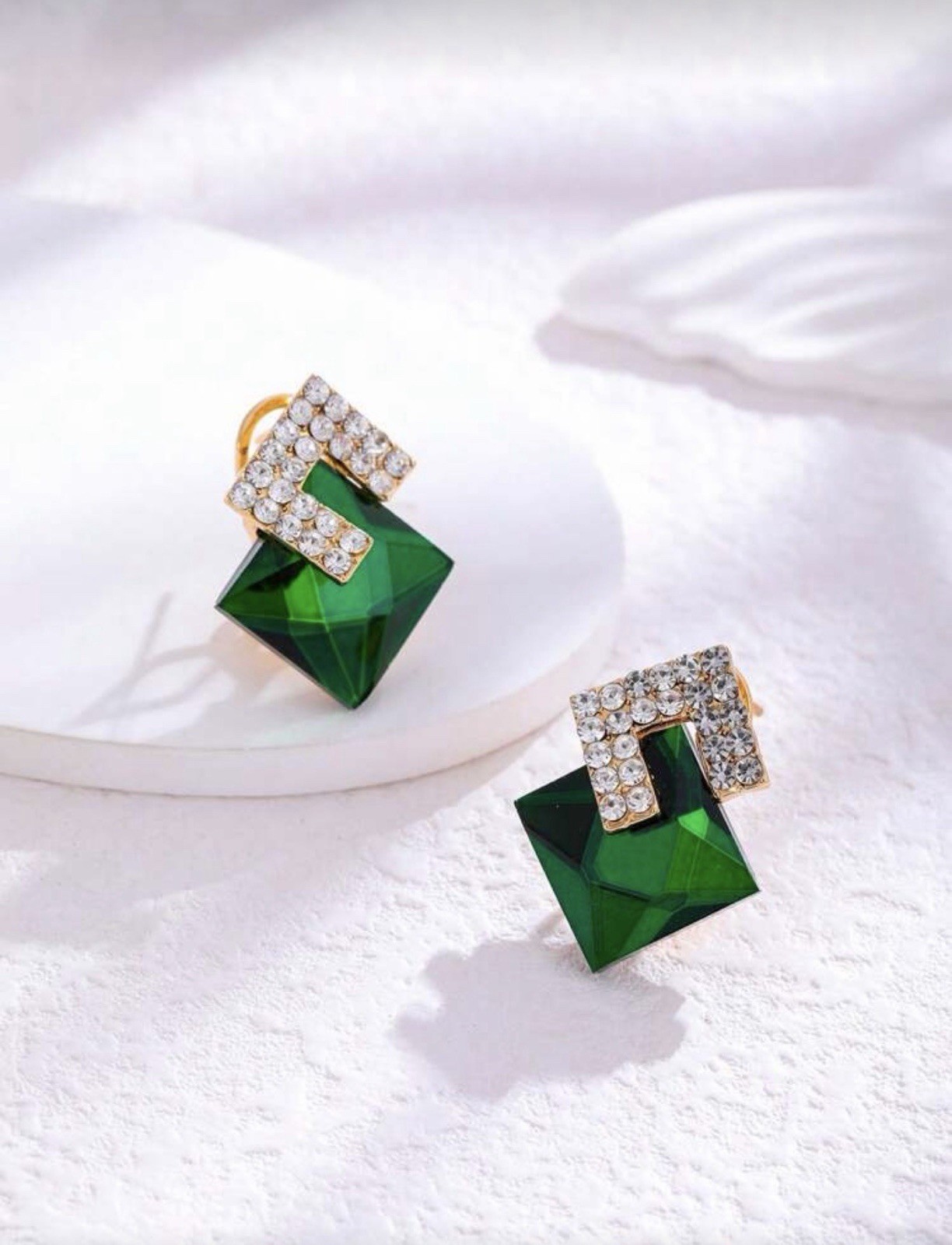 Glam Green Rhinestone Geometric Clip-On Stud Earrings