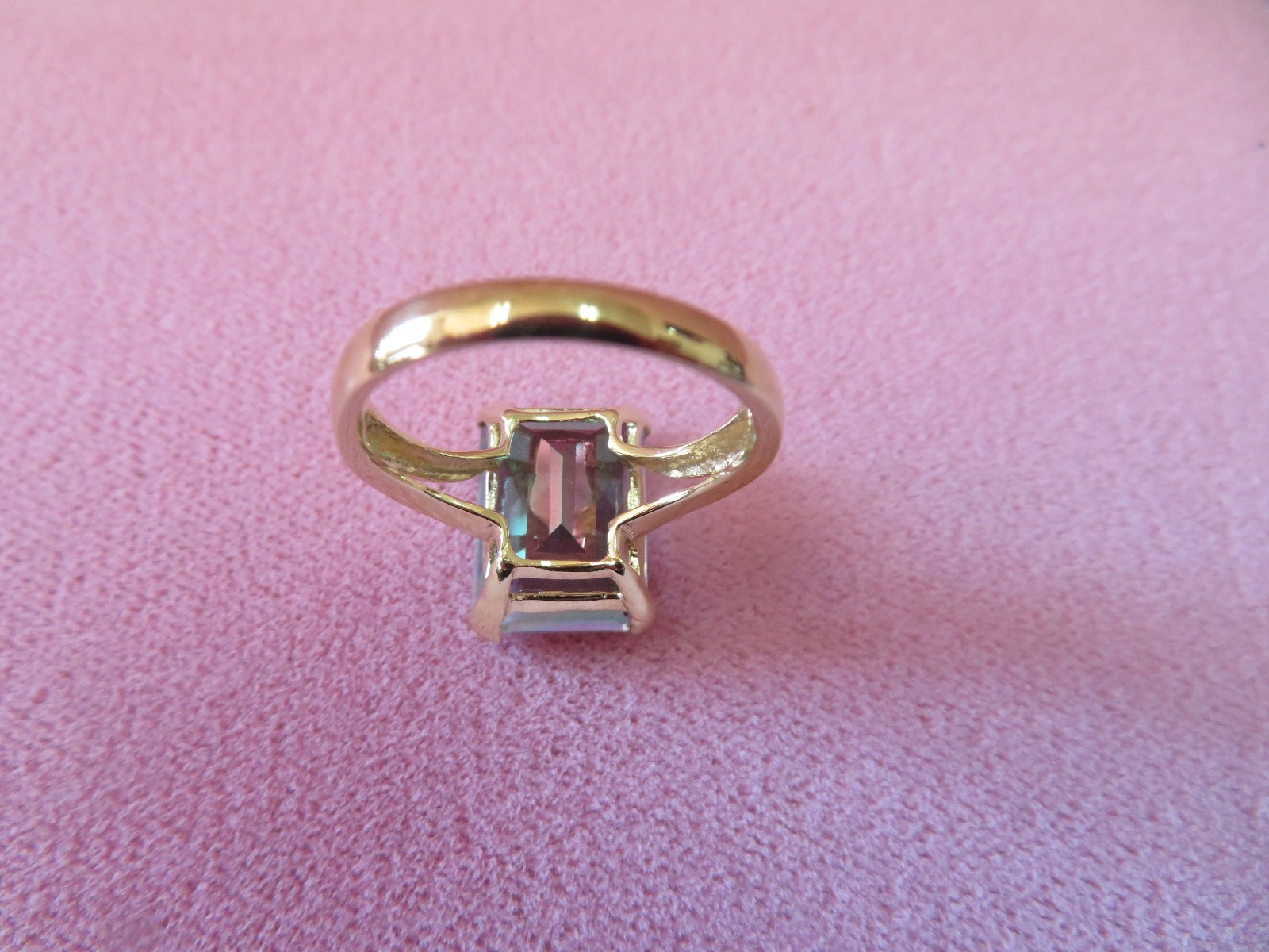 14k Solid Y. Gold Mystic Topaz Ring Size 7.25 – 4.38 Grams