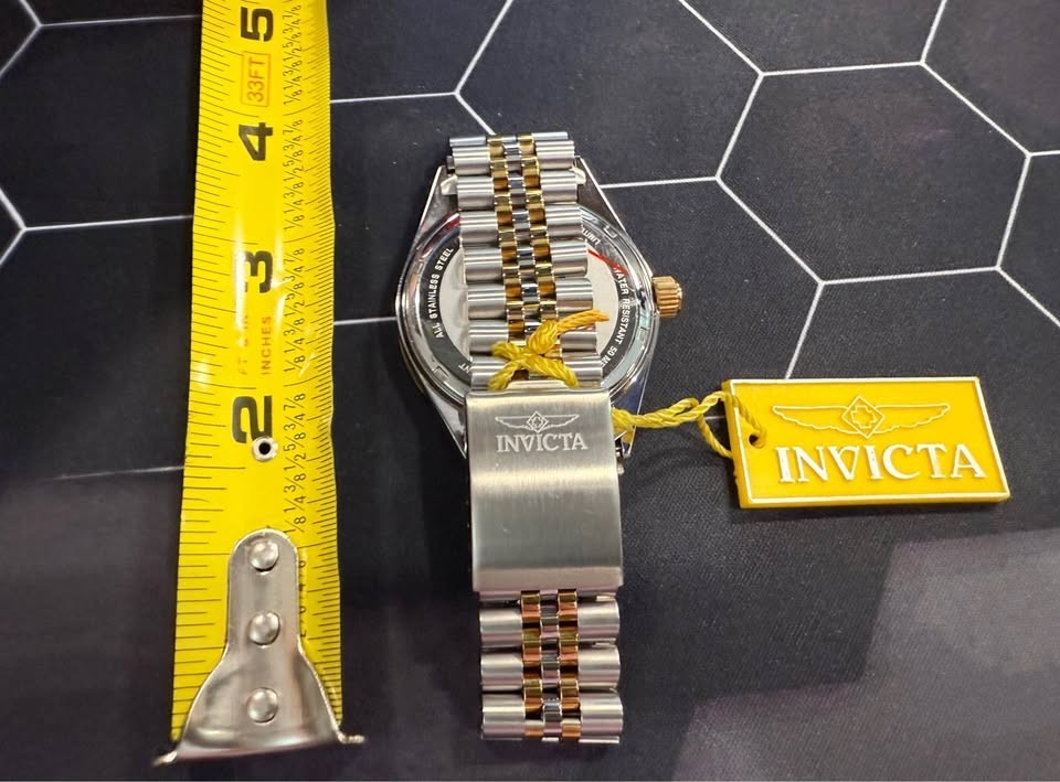 Invicta Character Collection Limited Edition Snoopy Stainless/Gold Analog Watch