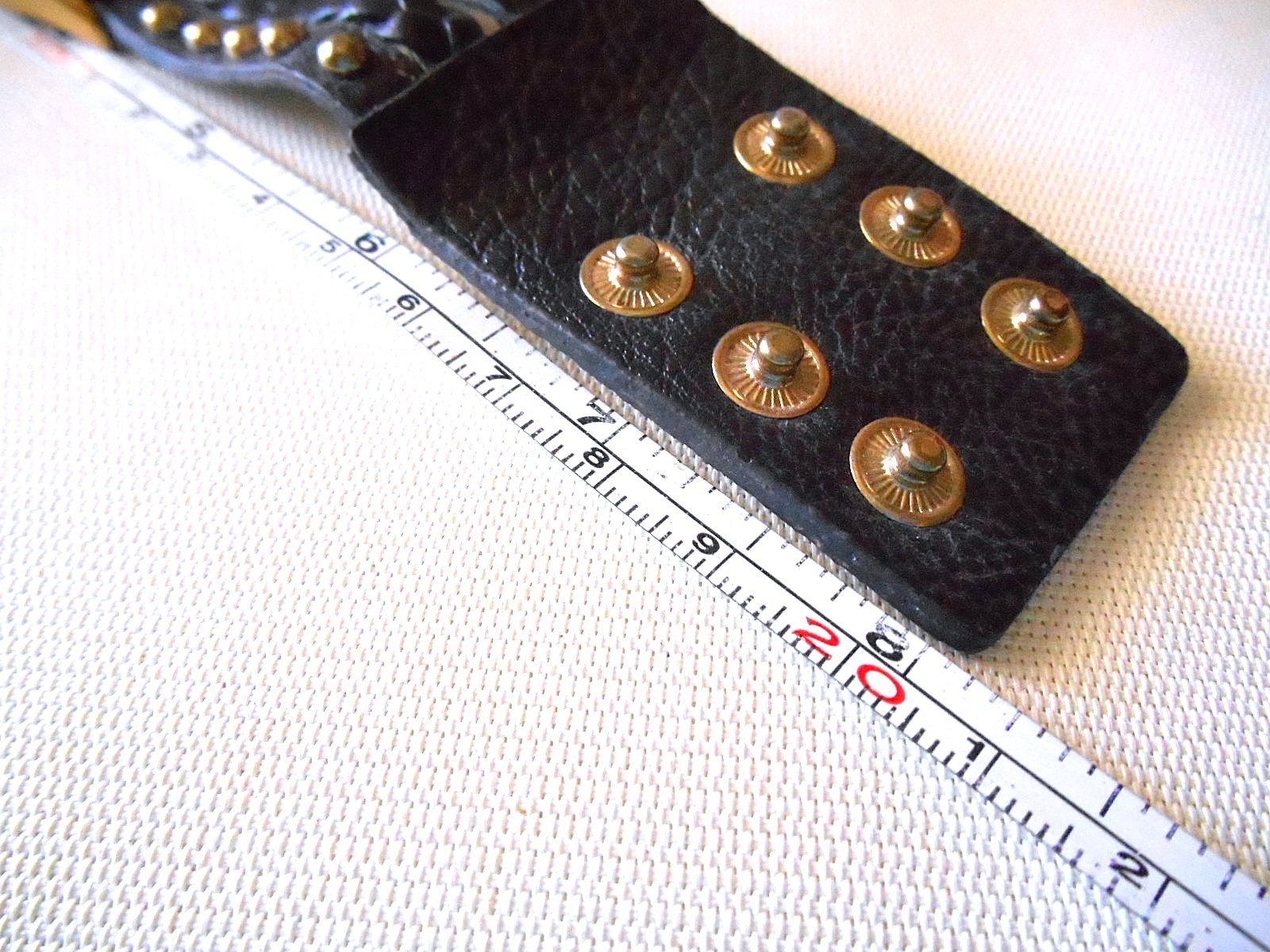 Accutime Watch Corp WAC5111MU Goldtone & Black Bracelet Watch – New Battery