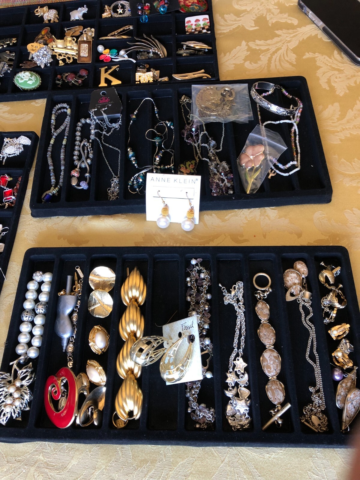 1/2 Pound Vintage To Modern COSTUME JEWELRY Lot. All Wearable!! Beautiful Pieces