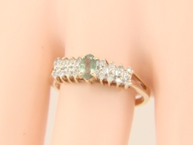 10K Yellow Gold Natural Chrysoberyl and Natural Diamond Ring Size 7.25