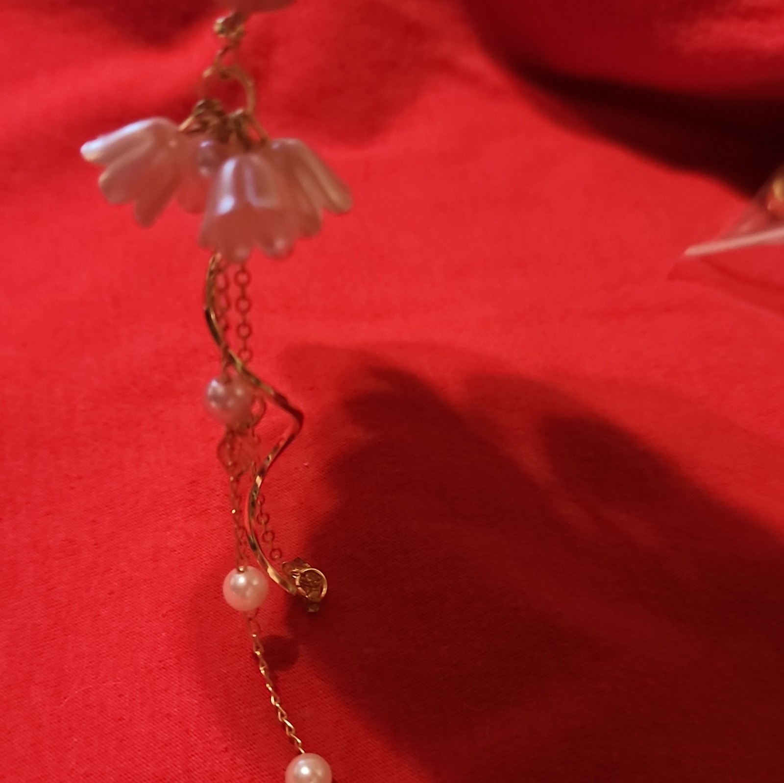 Gold Tone White Flower Simulated Pearl Dangle Drop Hook Earrings 6 in