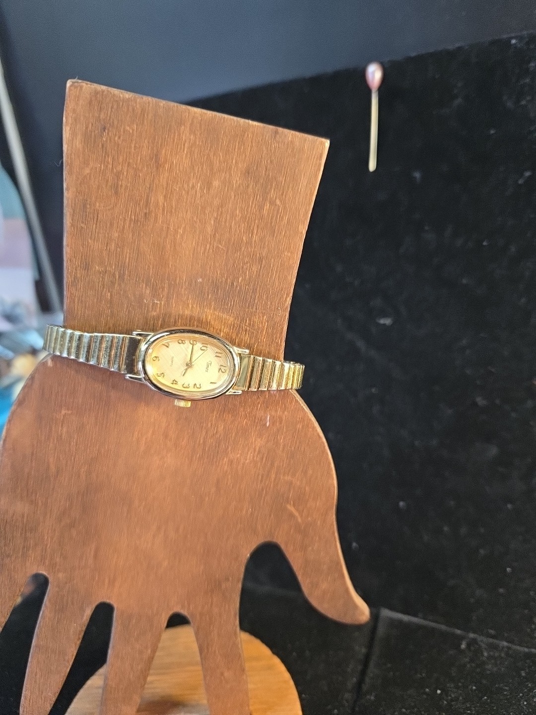 Timex Ladies Gold Tone Quartz Analog Watch Stretch Band (I-5)