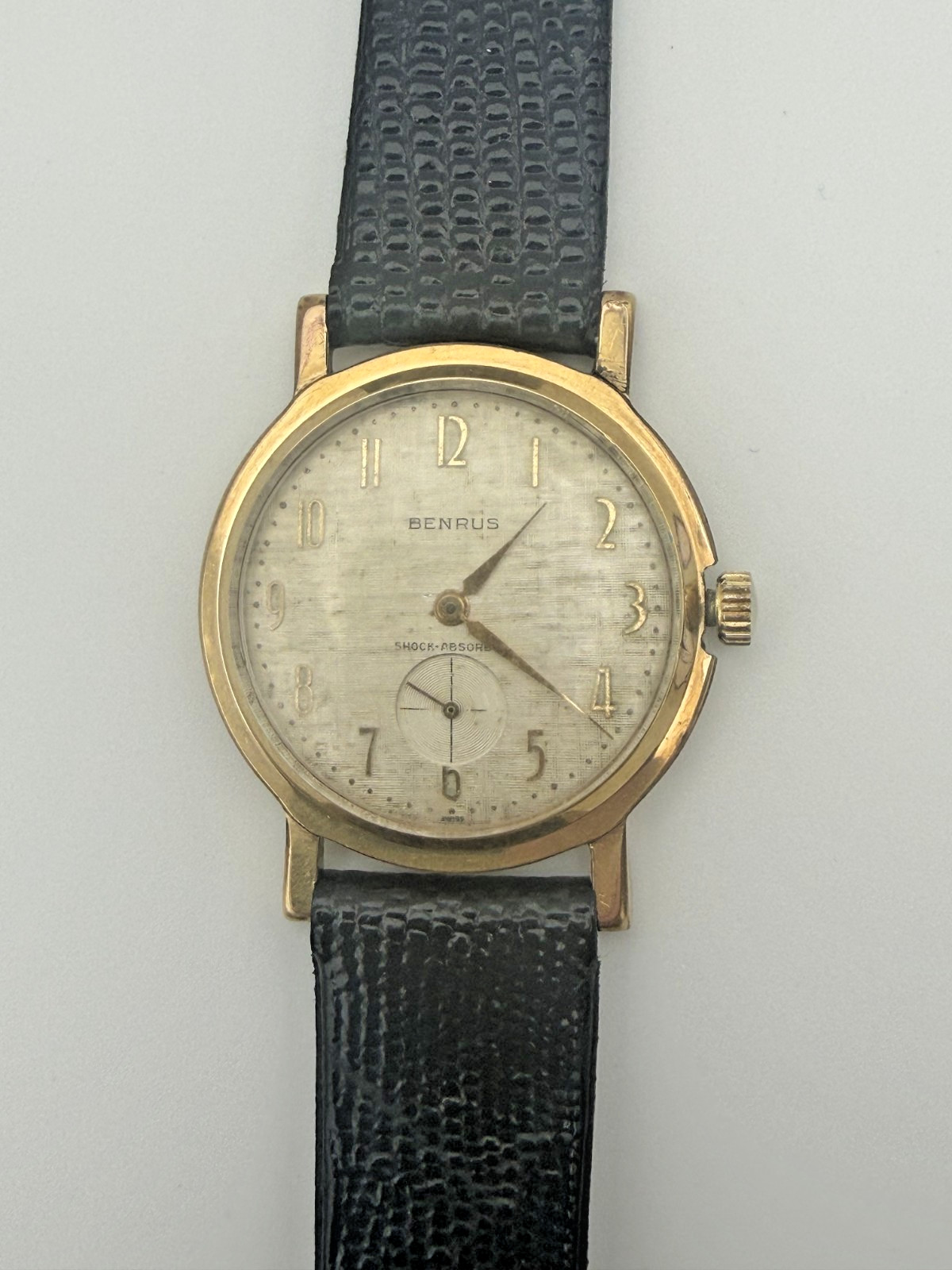Benrus Men’s Round Manual Wind Vintage Mechanical Wristwatch – Lot 134