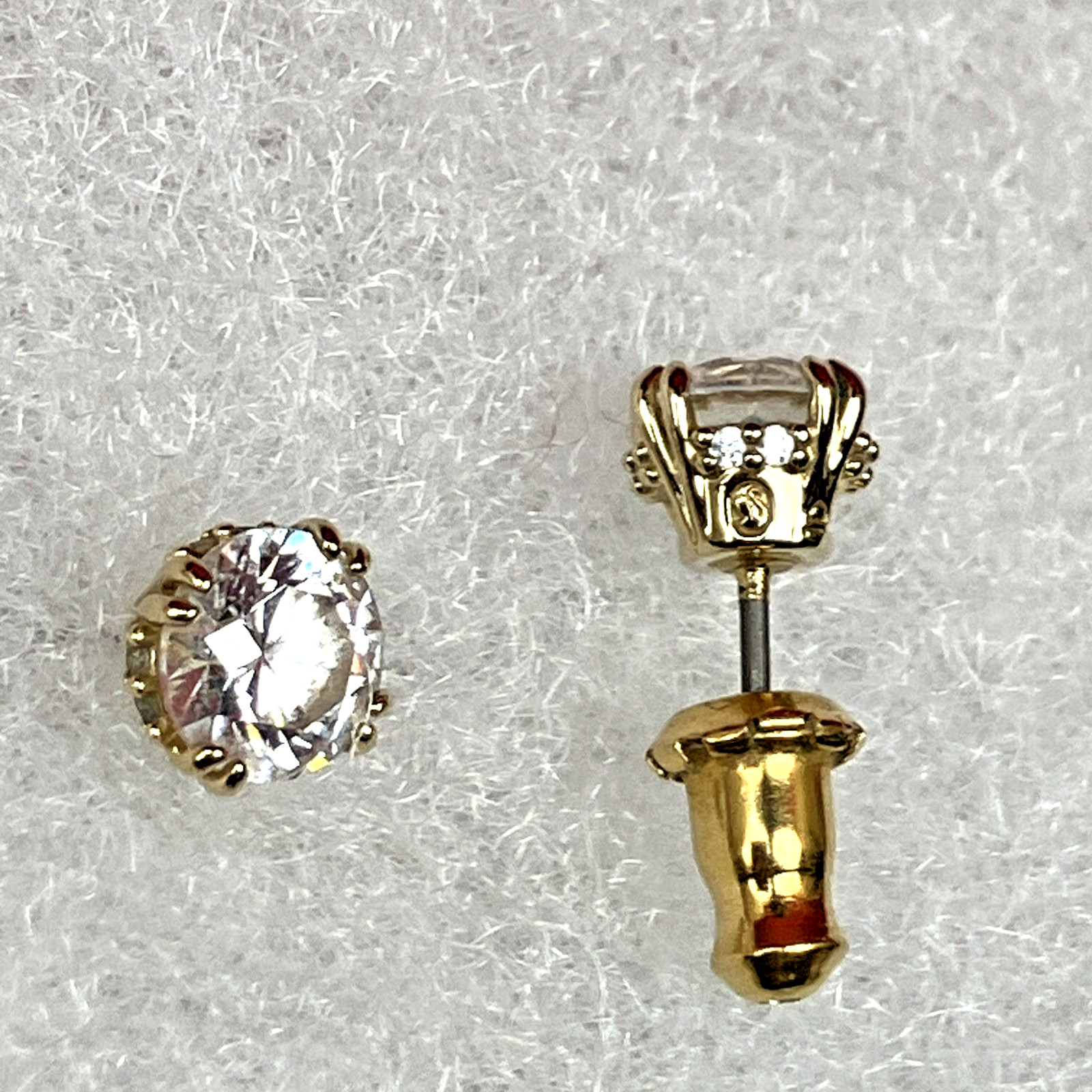 Swarovski Stilla Crystal Stud Earrings NWOT RP $89