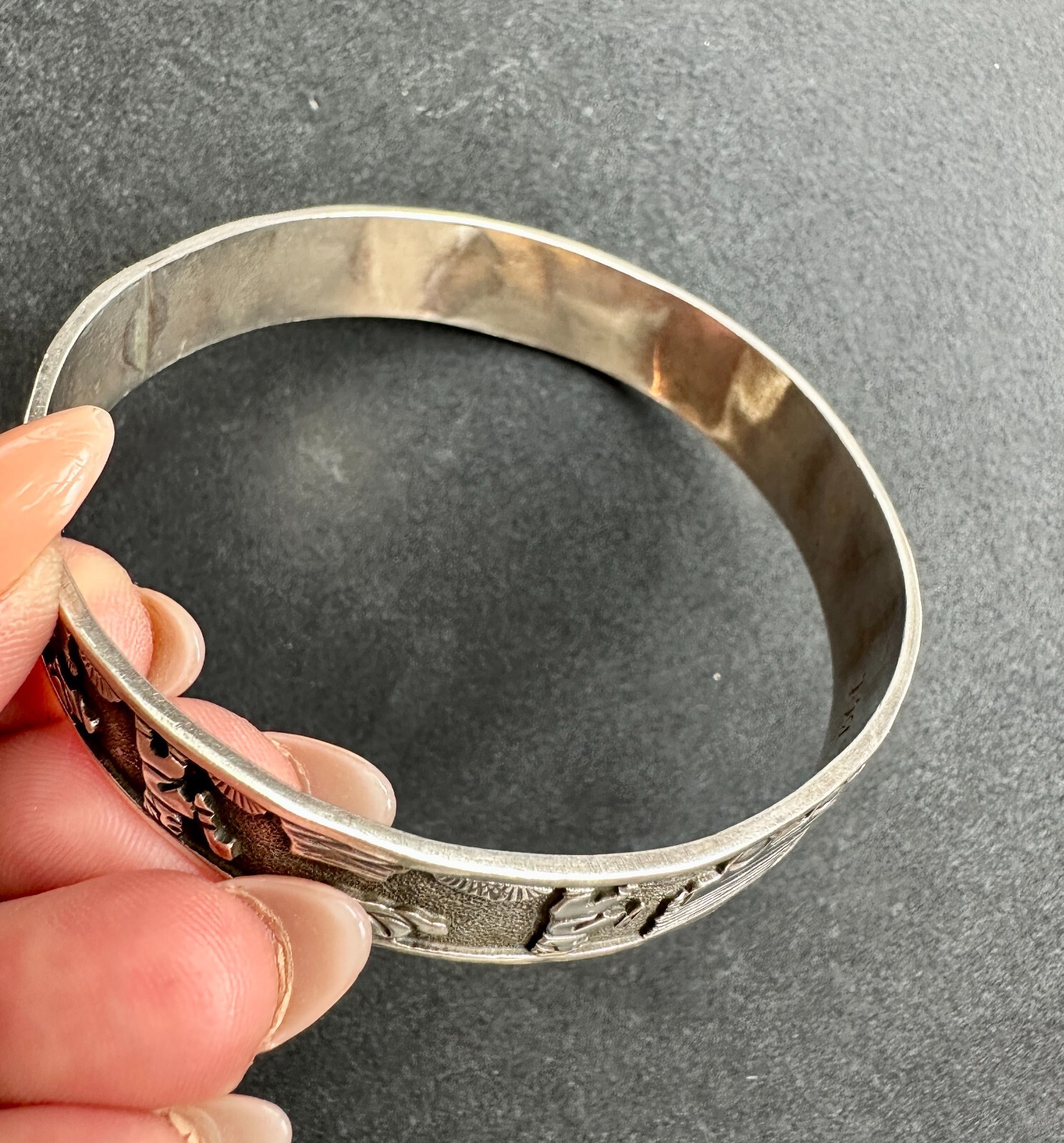 RARE Navajo FLOYD BECENTI Sterling Silver Traditional Storyteller Bangle Vintage