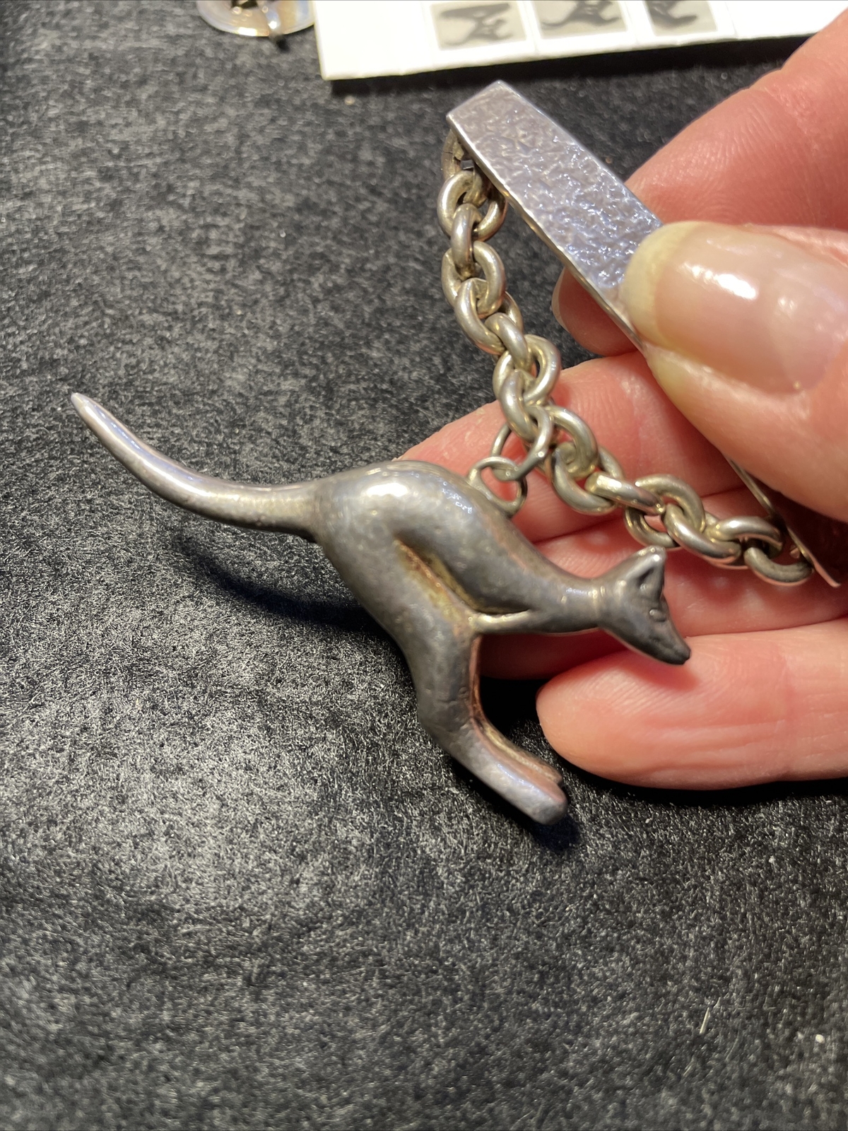 SUSAN CUMMINGS sterling silver IWLF HAMMERED BAR KANGAROO DANGLE BROOCH PIN