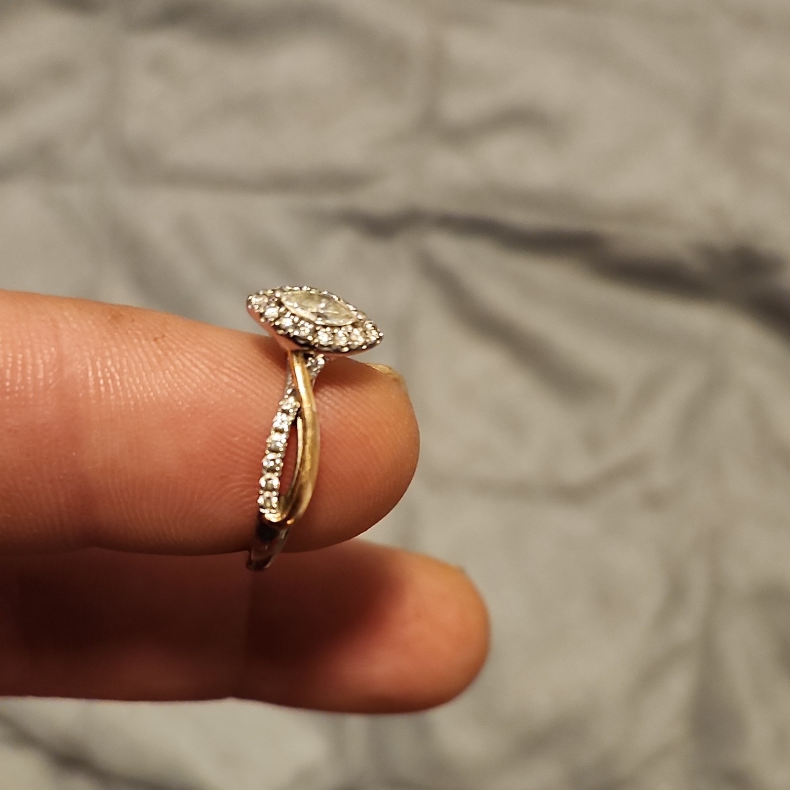 White Marquise Diamond Yellow Gold Band Fine Ring Prong Setting Colorless Stone