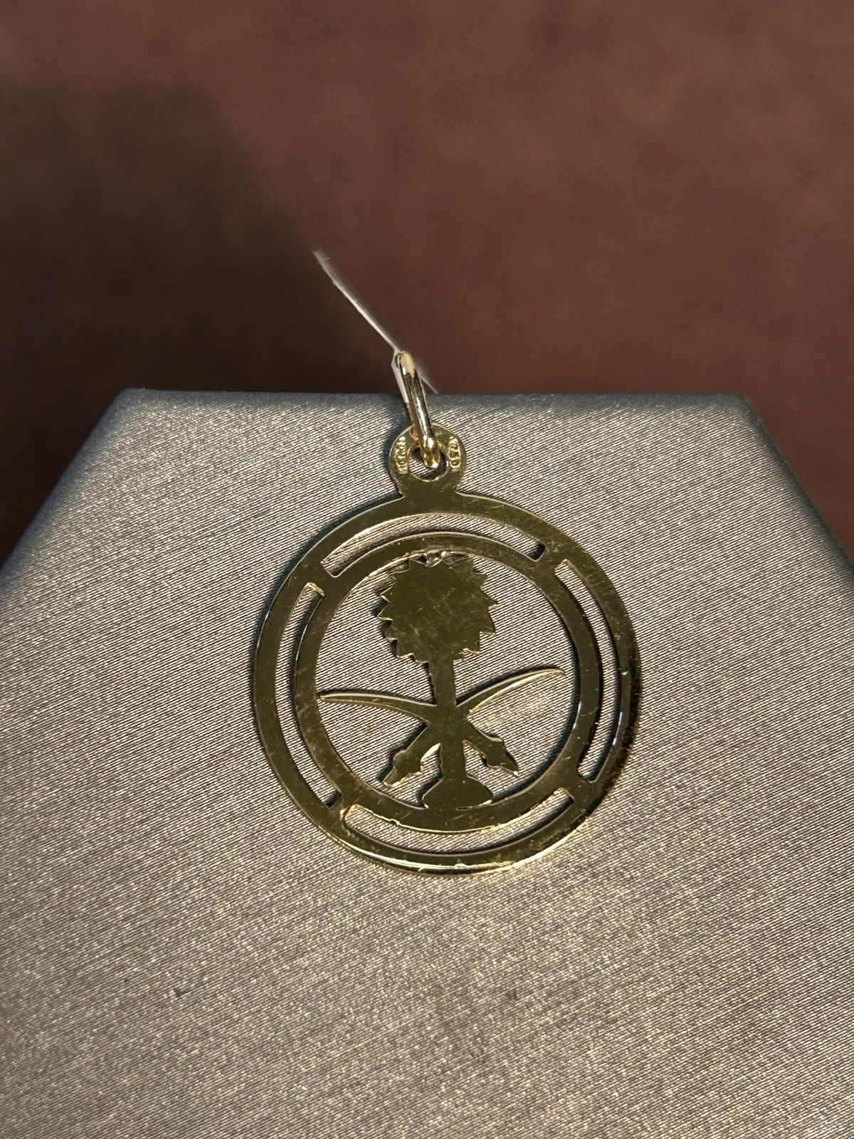 YellowGold Saudi Arabia Palm Tree & Crossed Swords National Emblem Pendant Charm