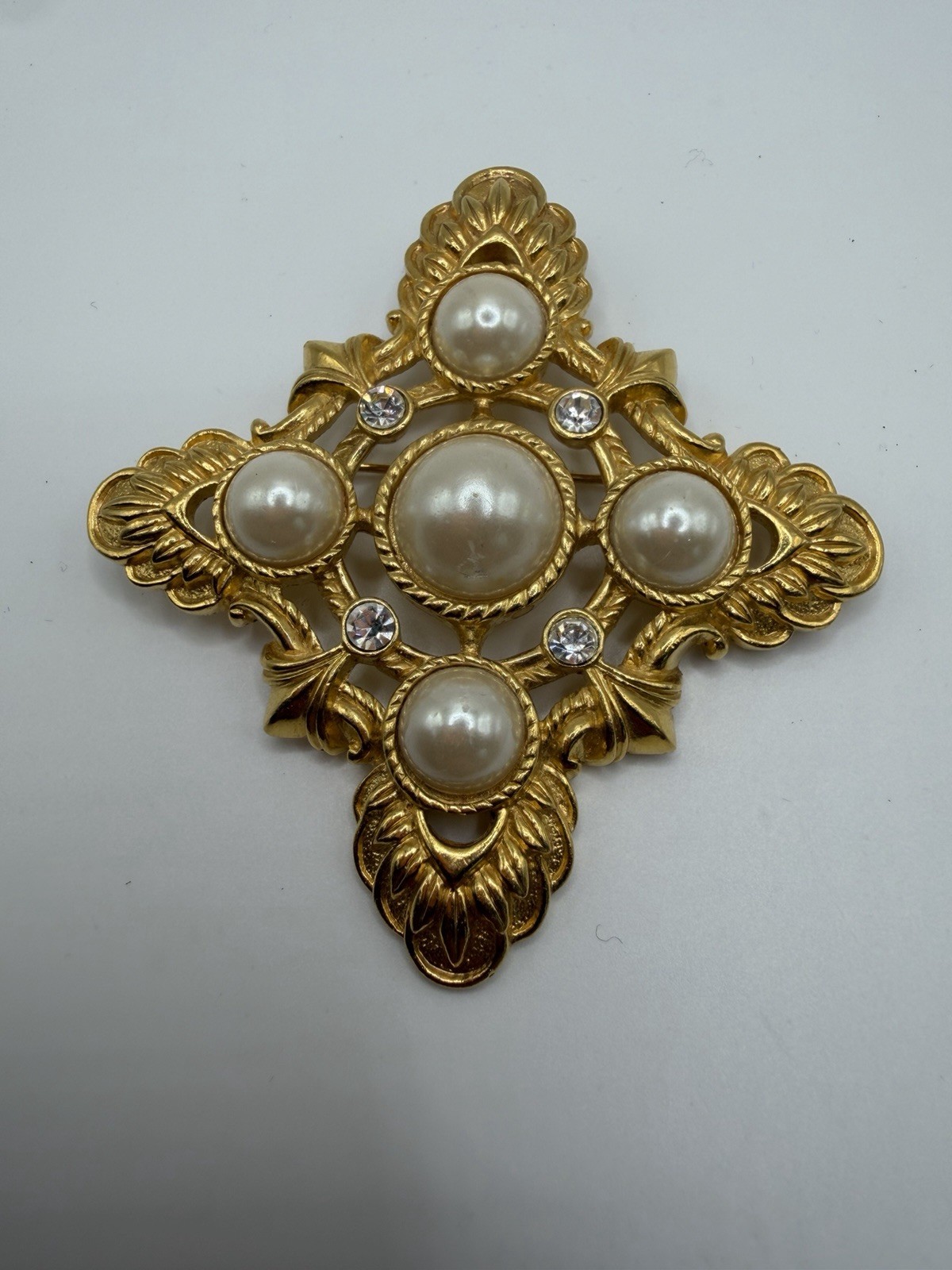 VTG KJL Avon Renaissance Simulated Pearl Rhinestone Pin Brooch Pendant BEAUTIFUL