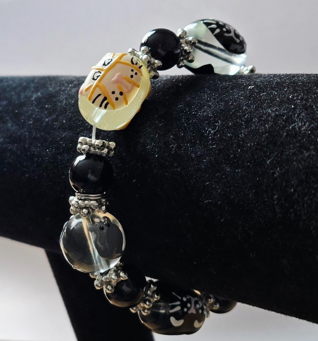 Hand Painted Cat Glass Bead Stretch Bracelet Black White Kitty Charm Gift