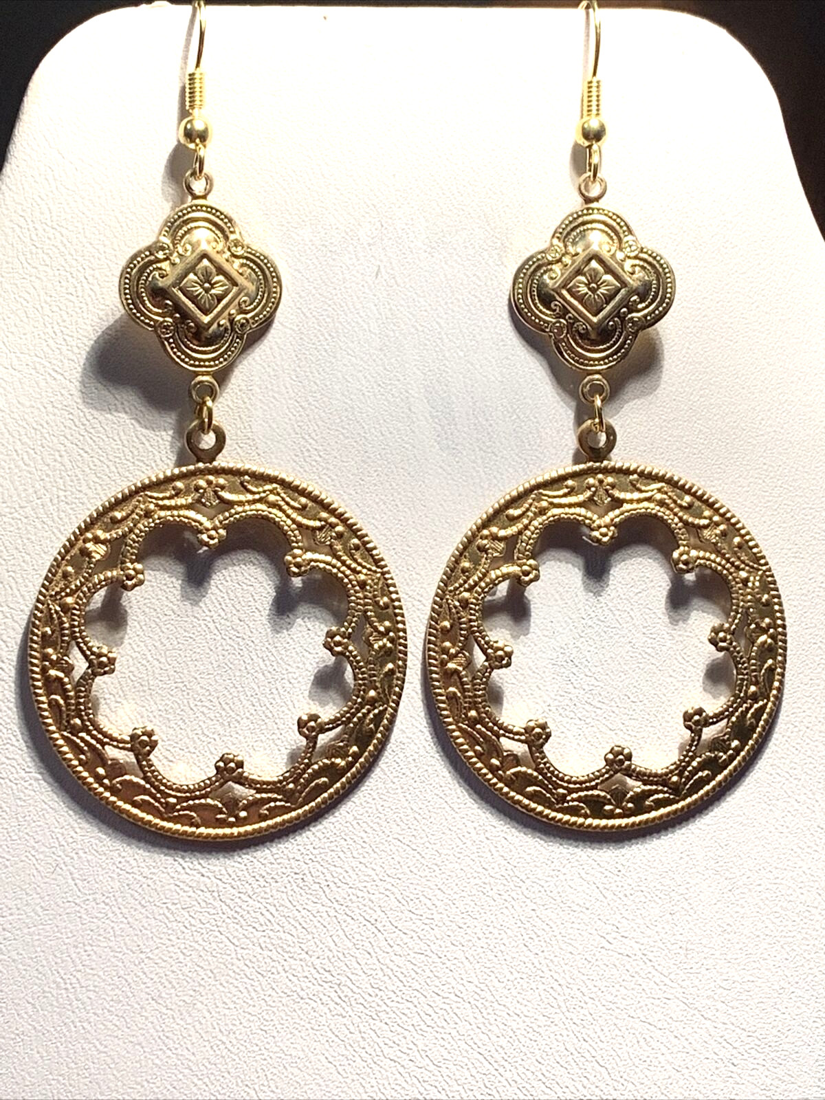 NEW ITEM*HANDCRAFTED VTG EGYPTIAN/ MOROCCAN OPEN MEDALLION EARRINGS.gold/style B