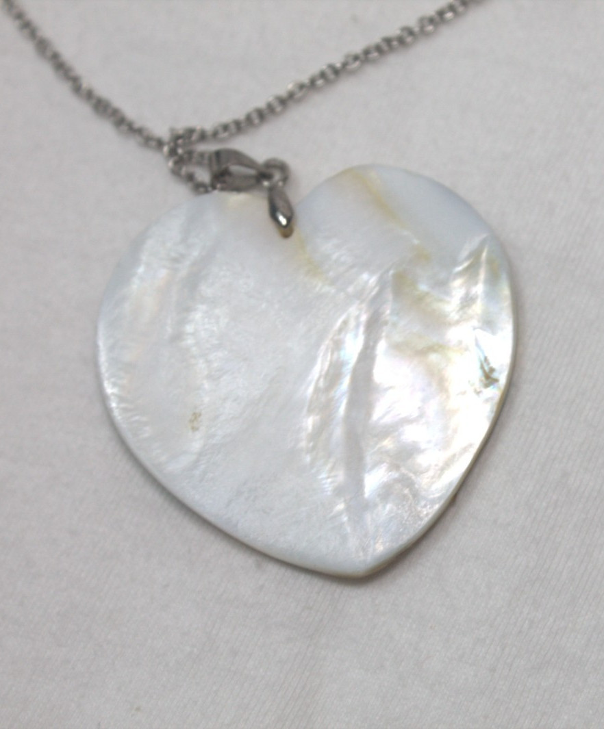 Abalone shell Heart Pendant 100% shell mosaic pattern with silver tone chain