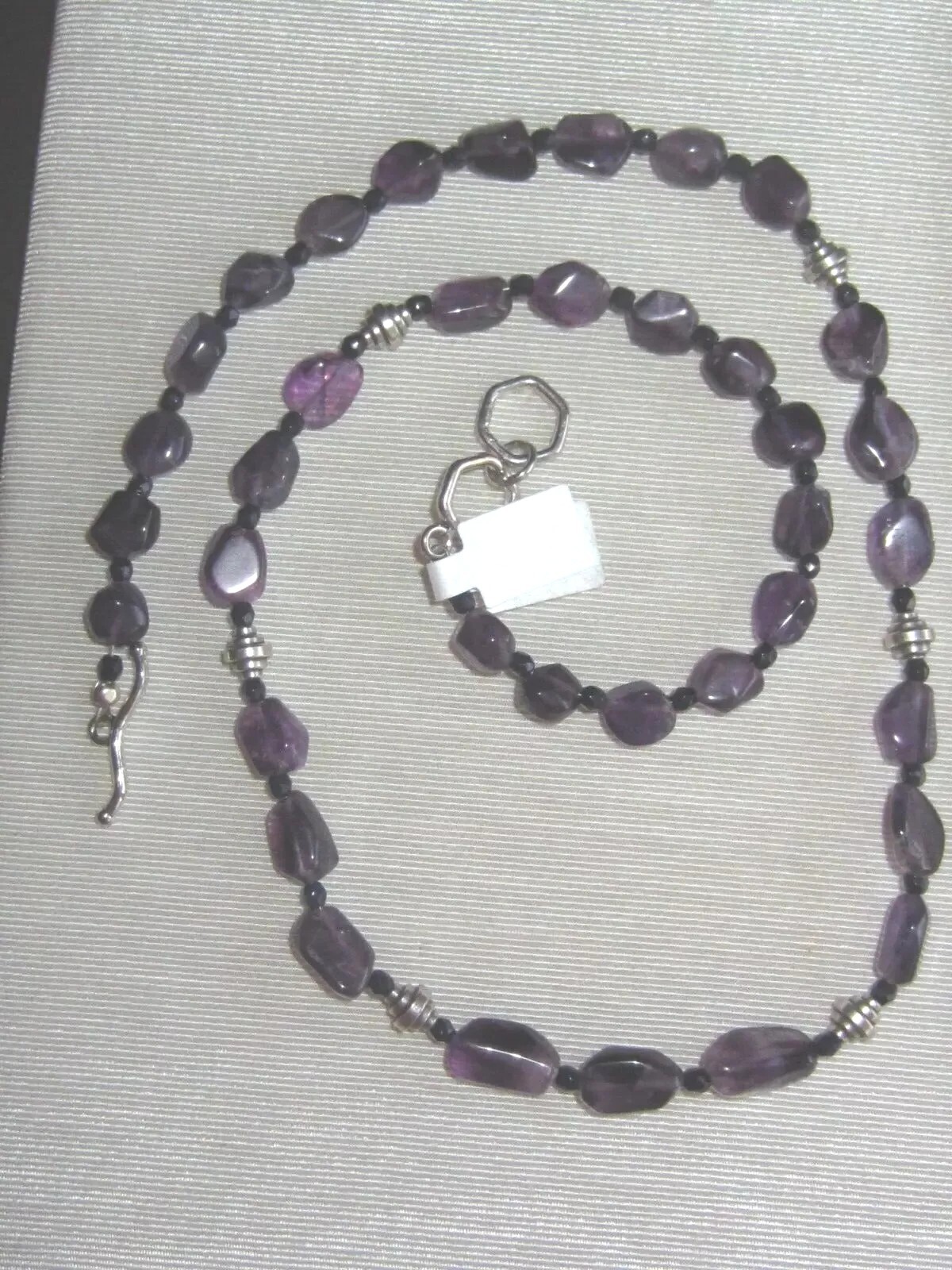 AMETHYST & STERLING NECKLACE 21.5″-22.5″