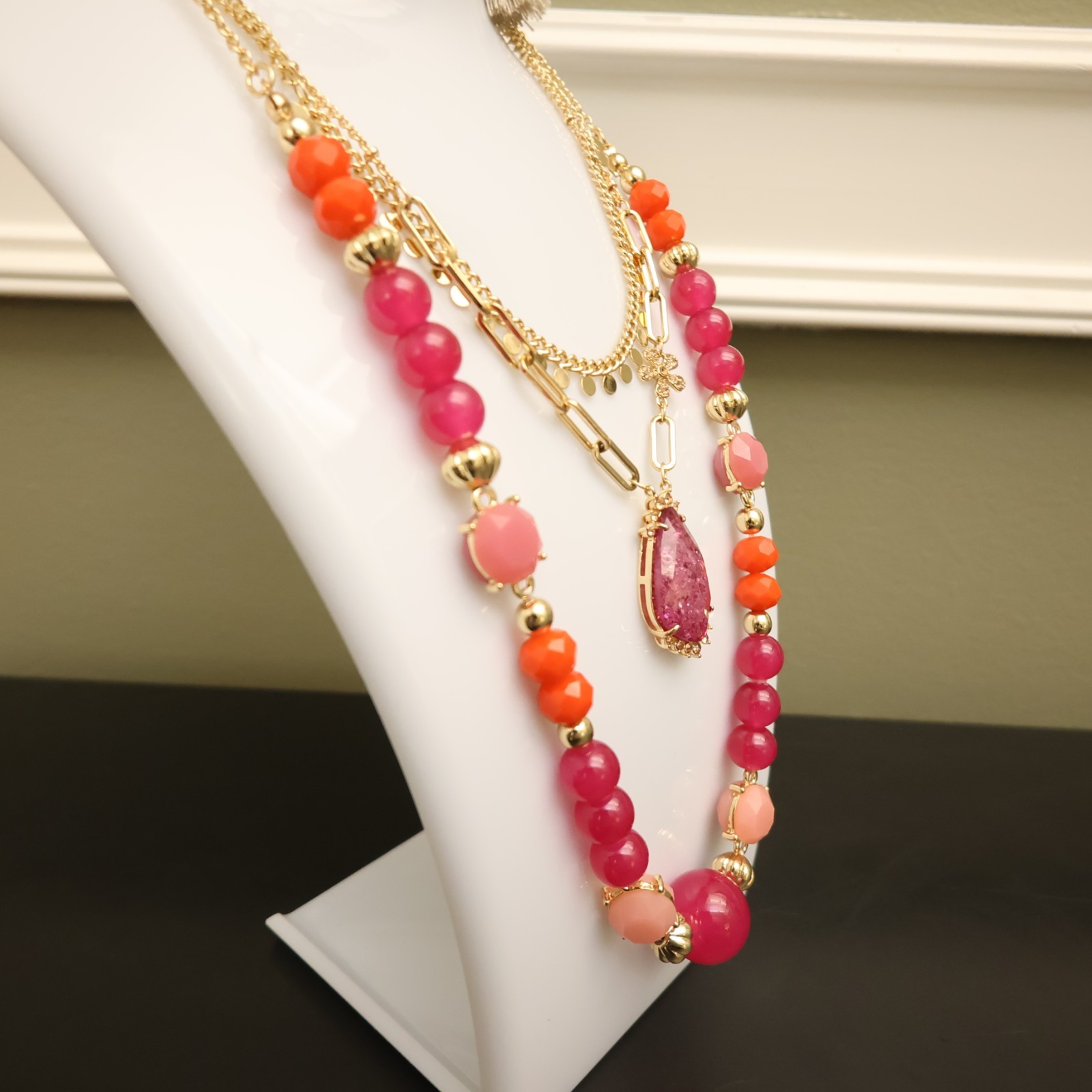 Pink necklaces lot 2 pieces 1 lonna & lilly signed teardrop pendant 1 unbranded