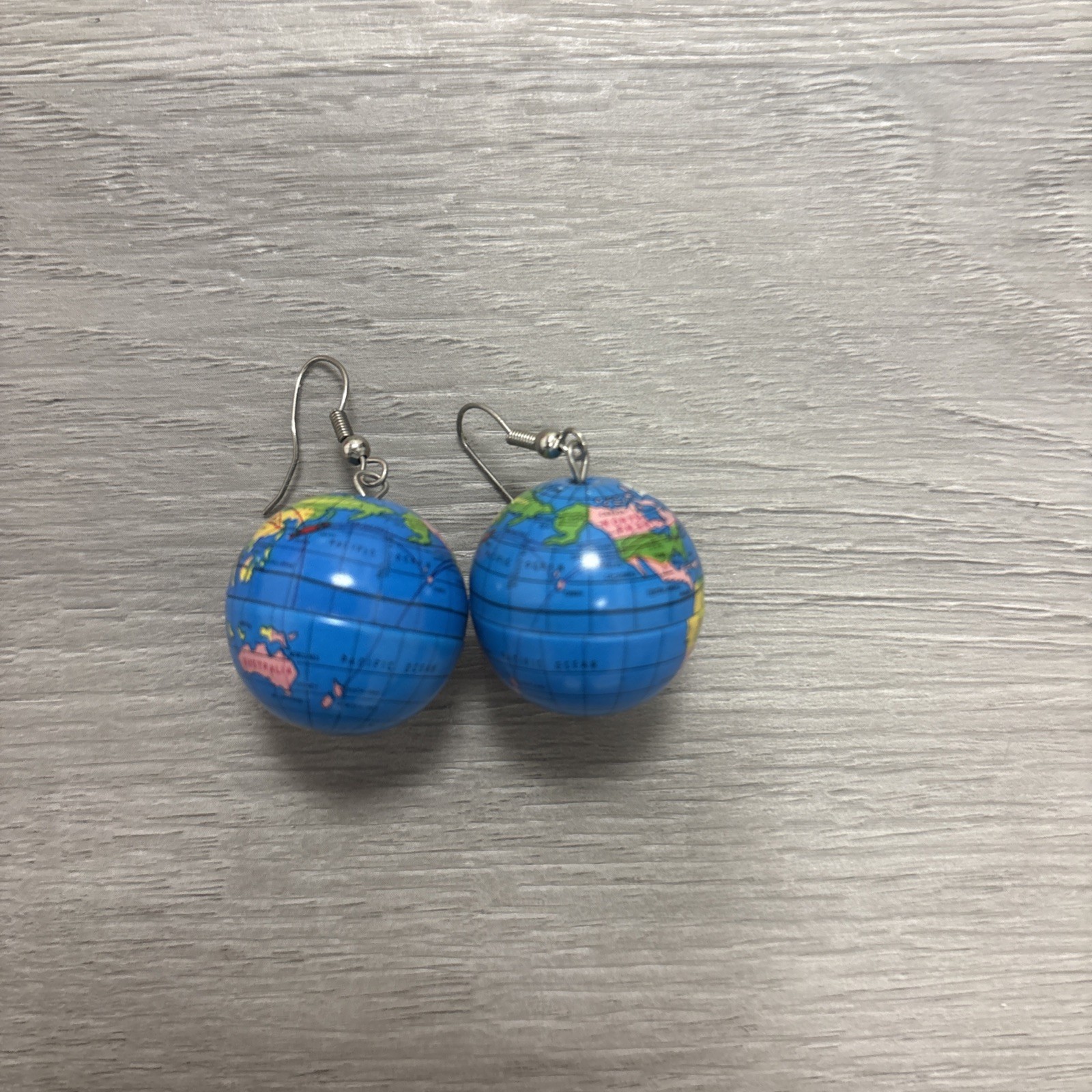 Vintage 80s World Earth Globe Map Earrings icebreakers world map