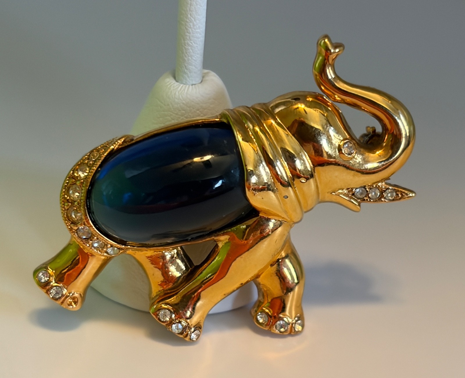 Signed Boucher Elephant Jelly Belly Brooch Blue W Clear Rhinestones Figural RARE