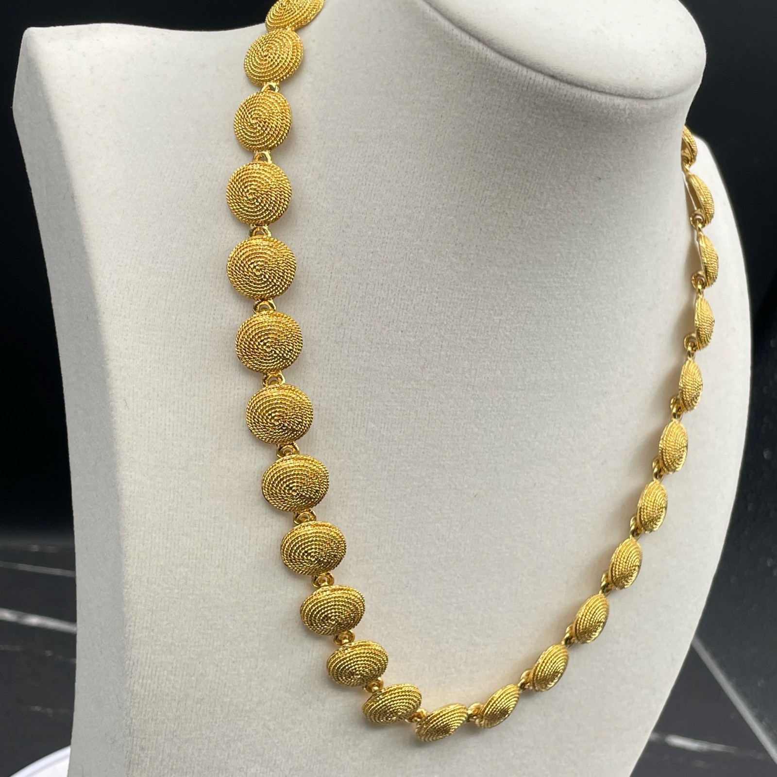Vintage Gold Tone Classic Fashion Filigree Disc Matar Mala Push Lock Necklace
