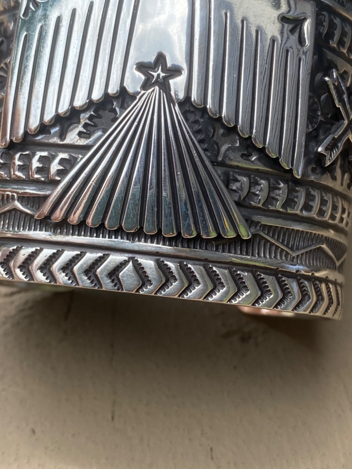 MINT CONDITION Navajo Sunshine Reeves Thunderbird Solid 925 Cuff Bracelet WIDE!!