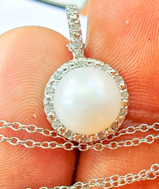 925 Silver Pearl & Genuine Diamond Pendant Necklace • 8mm • 18″ Chain • 2.80g