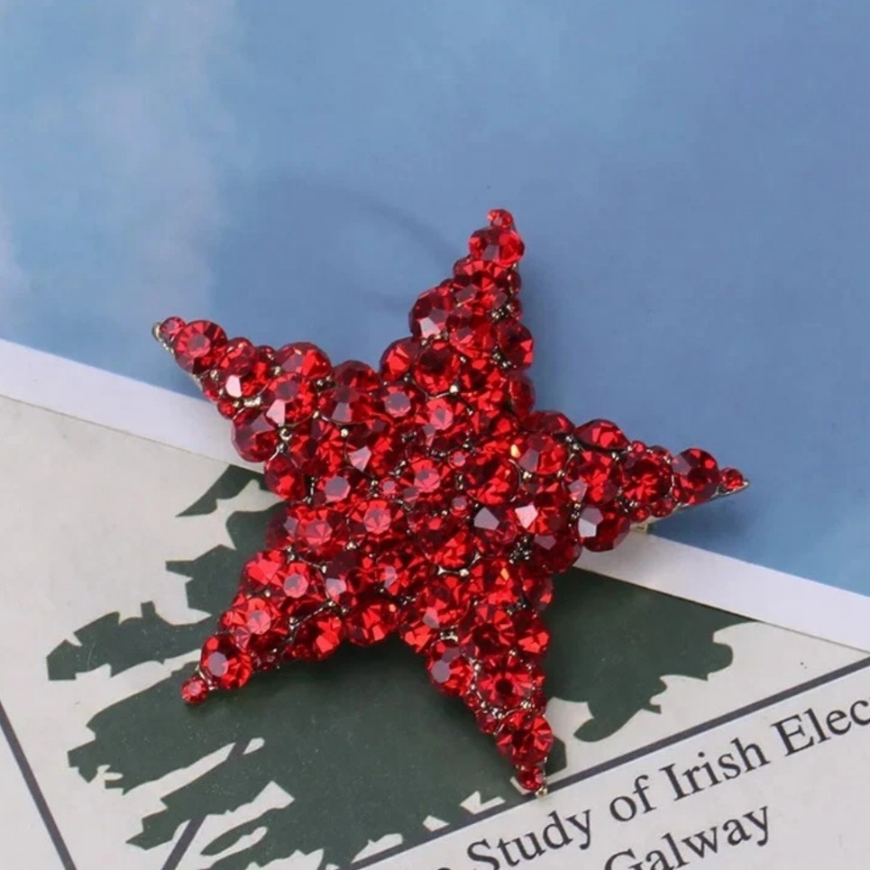 RED CRYSTAL RHINESTONE GOLD STAR PIN BROOCH PENDANT~CHRISTMAS HOLIDAY GIFT