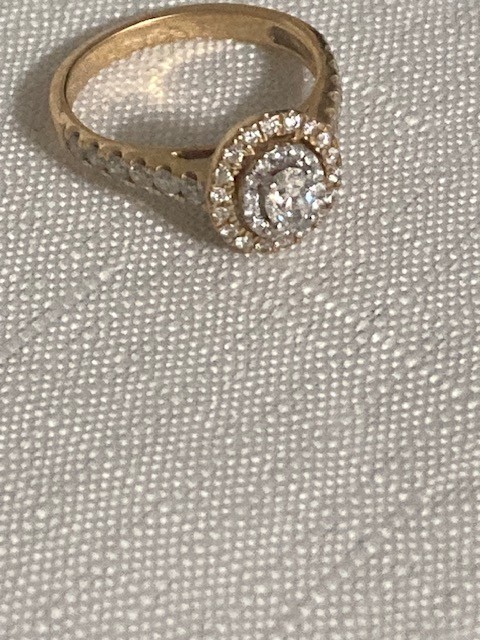 1 CTTW Diamond Engagement Ring 14K Yellow Gold Oval Halo Size 7 Zales