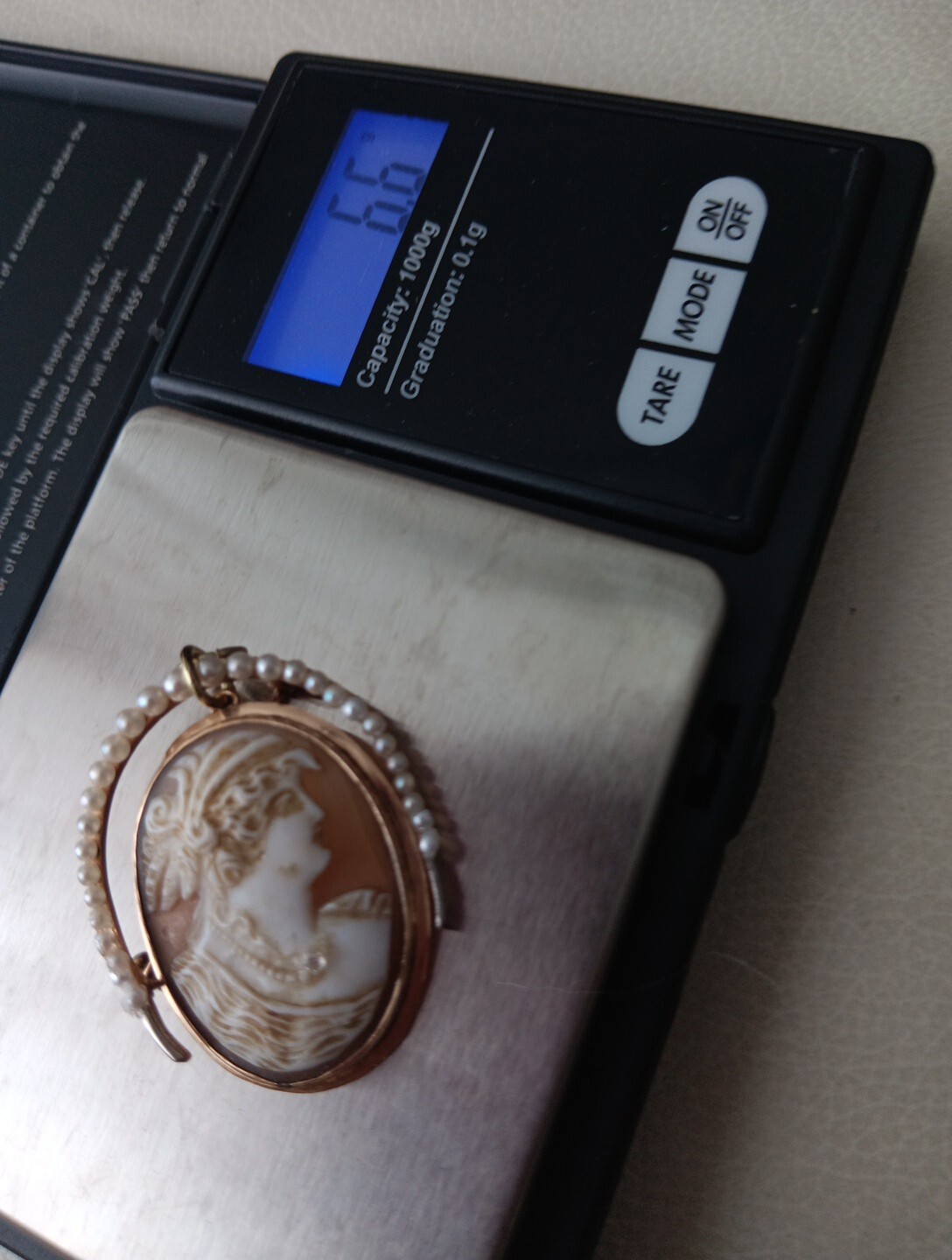 Vintage Pin Brooch Shelf Carved Cameo Italy Culture Pearls Very Old 14.kt