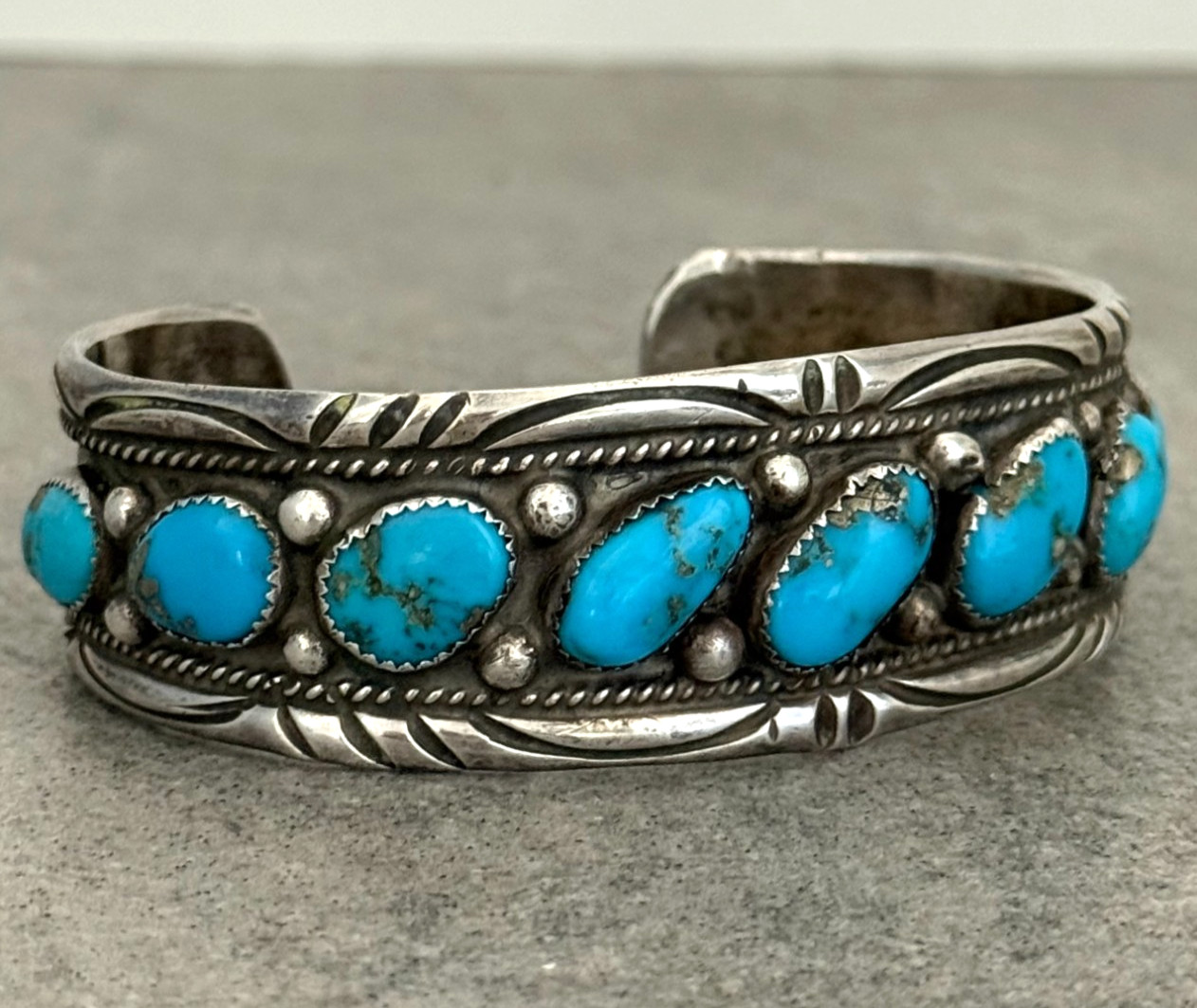 Vintage Native American Navajo MORENCI TURQUOISE Sterling LARGE Bracelet 8.25 in