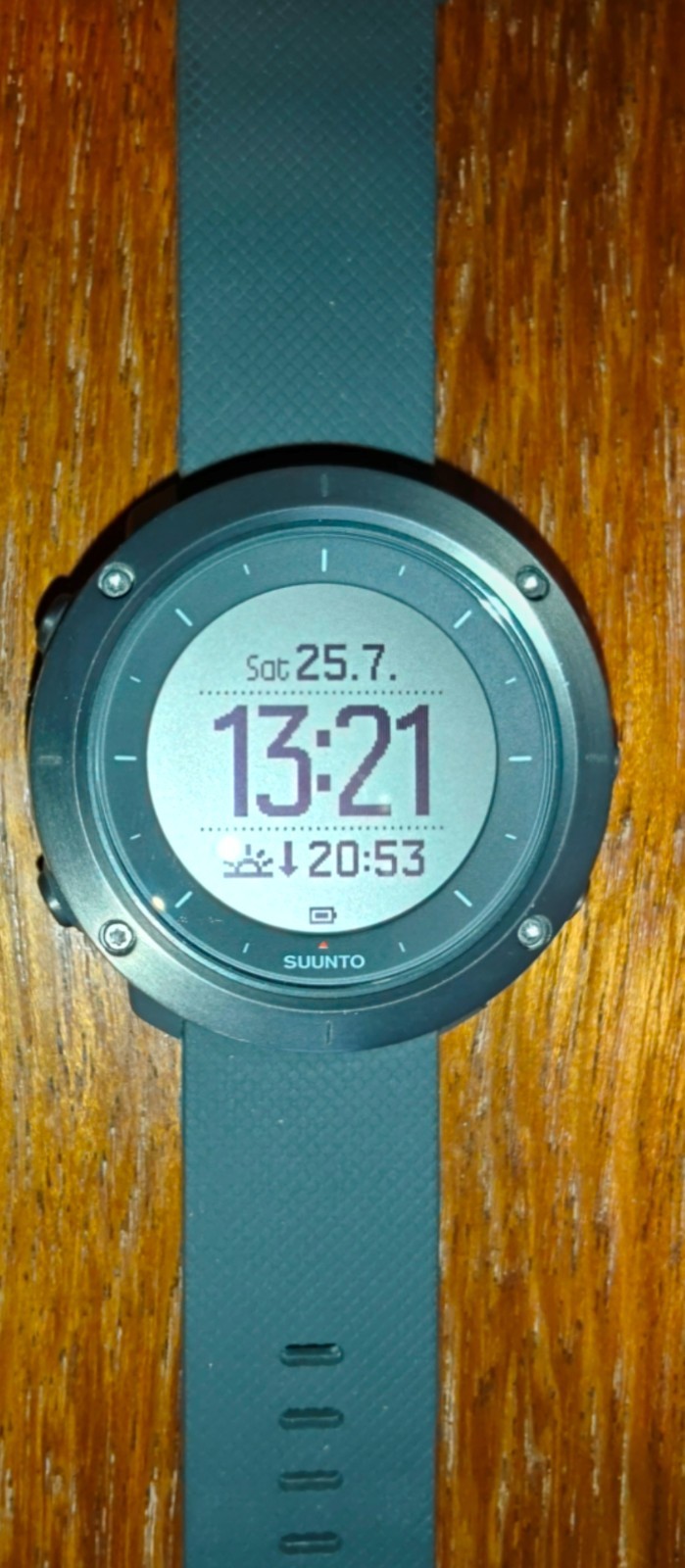 Suunto Traverse Graphite Gray Men’s Watch – SS022226000 – OW151